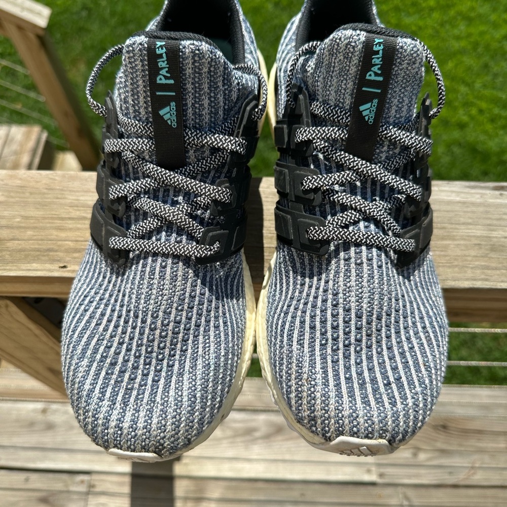 Men’s adidas ultra boost size 11! Great shape!
